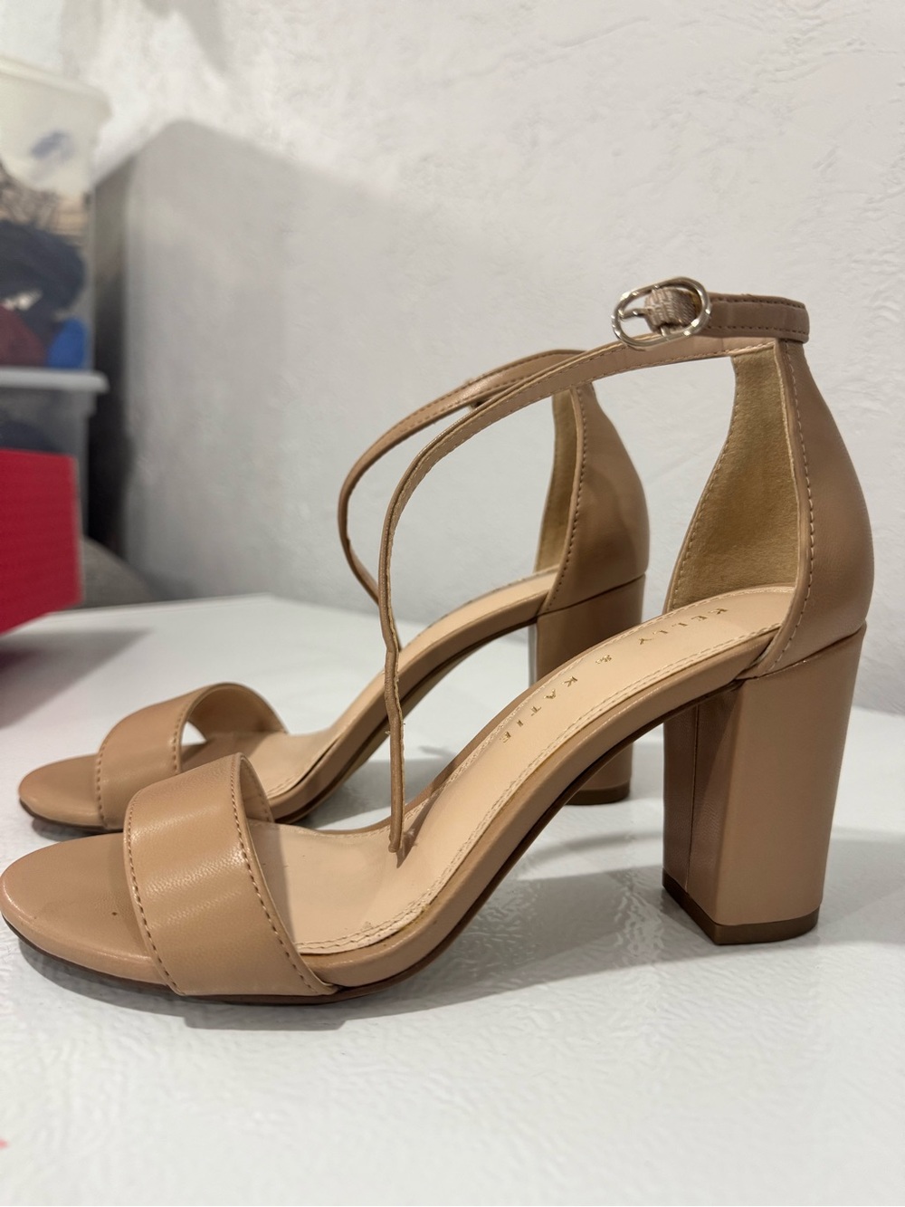 Women’s Kelly & Katie nude heels size 6